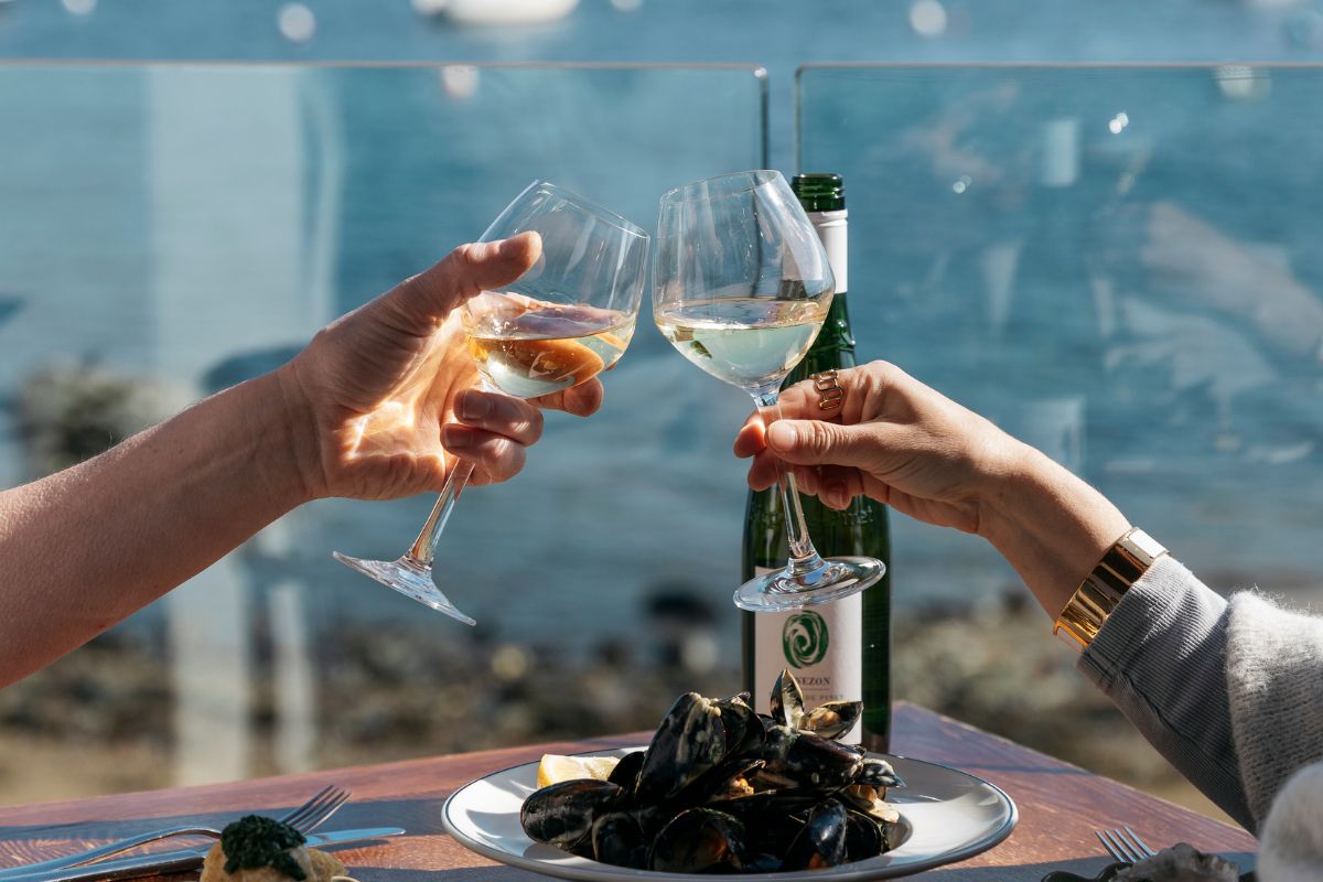 Harbourside Restaurant in Falmouth, Local Meat, Seafood, Shellfish, Cocktails, Fine Wines, Draught Ale, Dog Friendly, Restaurant with a view, best places to eat in Falmouth, Cornwall Harbourside Restaurant in Falmouth, Local Meat, Seafood, Shellfish, Cocktails, Fine Wines, Draught Ale, Dog Friendly, Restaurant with a view, best places to eat in Falmouth, Cornwall